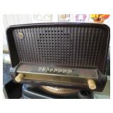 VINTAGE GE AM RADIO
