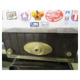 VINTAGE SILVERTONE AM RADIO