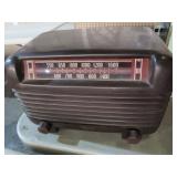 VINTAGE PHILCO TRANSITONE AM RADIO