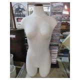 MUSLIN MANEQUIN