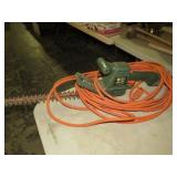 B&D 18" HEDGE TRIMMER W/ EXTENSION CORD