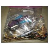 BAG FULL OF COSTUME ESTATE JEWLERY