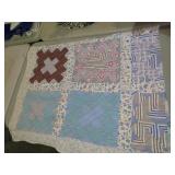 VINTAGE HAND MADE FULL SIZE QUILT
