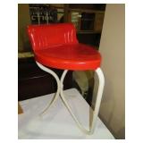 METAL PAINTED HEART SHAPED STOOL