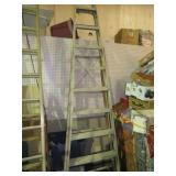 ALUMINUM 10 FT FOLDING STEP LADDER