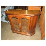 2 DOOR SOLID WOOD ENTRY CRENDENZA