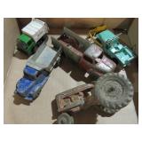 VINTAGE METAL TRUCKS & TRACTORS (HUBLEY)