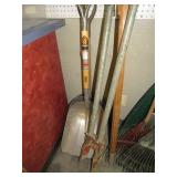 SHOVELS POSTHOLE DIGGER & LIMB TRIMER