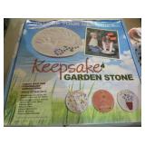 KEEPSAKE GARDEN STONE NIB