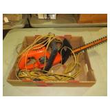 BLACK & DECKER HEDGE CLIPPER/EXTENSION CORD