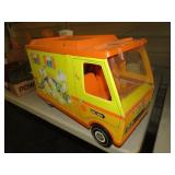 VINTAGE BARBIE CAMPER/RV