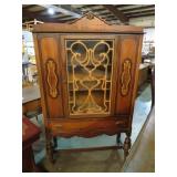 SOLID WOOD GLASS DOOR /1 DRAWER CARVED CHINA HUTCH