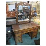 ANTIQUE 5 DRAWER DRESSER W/ MIRROR