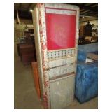 1940 METAL CIGARETTE DISPENSER