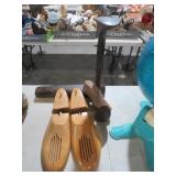 SHOE LASP & WOOD SHOE FORMS