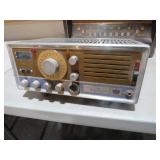 VINTAGE COURIER ROYALE CB RADIO