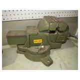 M&M HEAVY DUTY TABLE VICE