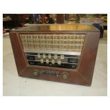 VINTAGE GE WOOD RADIO