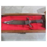 WOOD HDL BOWIE KNIFE W/WOOD CASE