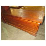 CEDAR LINED LIFT TOP BLANKET CHEST W/TRAY