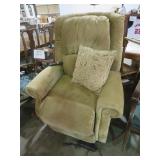 BERKLINE ELECTRIC CORDUROY LIFT CHAIR / RECLINER