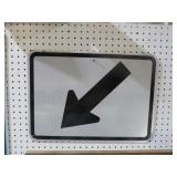 WHITE GUIDE ARROW DIRECTIONAL SIGN