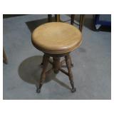 SOLID WOOD PIANO STOOL W/CLAW FEET