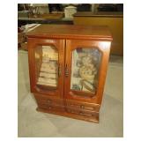 OAK WOOD JEWELRY BOX & CONTENT