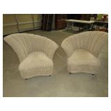 (2X) MODERN MID CENTURY STYLE CURVED BACK CHAIRS