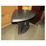 MODERN MID CENTURY STYLE SOLID WOOD SIDE TABLE