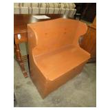 SOLID WOOD LIFT TOP STORAGE BENCH