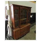 (1) PC 3 DOOR/3 DRAWER FRENCH PROVINCIAL CHINA CAB