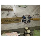 WOOD WELCOME SIGN, GECKOS & ROLLING PIN