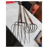 PITCH FORK & POTATO DIGGER