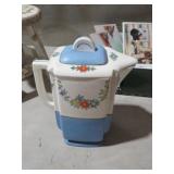 VINTAGE TEA POT
