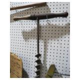 VTG WOOD HANDLE AUGER