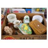 COLL. VTG CERAMICS, SMALL DOVETAIL WOOD BOX, MISC