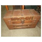 ANTIQUE METAL & WOOD LIFT TOP TRUNK W/ TRAY