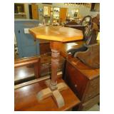 SOLID WOOD PEDESTAL TABLE