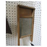 METAL & WOOD WASH BOARD