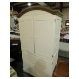 PAINTED WOOD 4 DR STORAGE CABINET