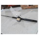 VTG SEARS DEEP SEA REEL W/ RODDY HUNTER ROD