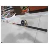 VTG PENN #49 DEEP SEA REEL & FIBERGLASS ROD