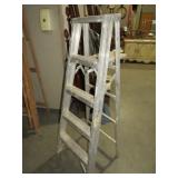 5FT ALUMINUM FOLDING LADDER