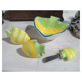 NICE CERAMIC FISH BOWL SALT & PEPPERS