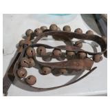 BIG LEATHER STRAP WITH SLEIGH BELLS