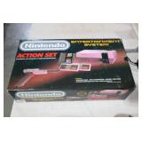 VINTAGE NES ACTION SET IN BOX - UNTESTED
