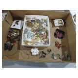 COLL. VTG BUTTERFLY & MISC BROOCHES & PINS