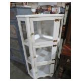 PAINTED WOOD  3DR CORNER CABINET