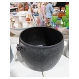 CAST IRON POT WITH LID